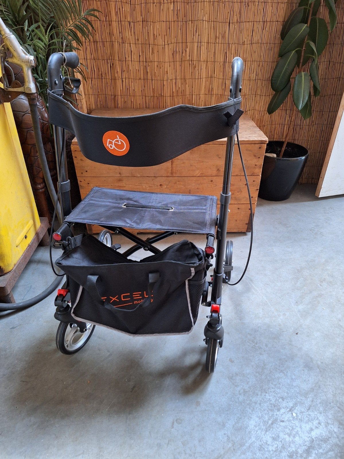 Excel rollator, Diversen, Ophalen