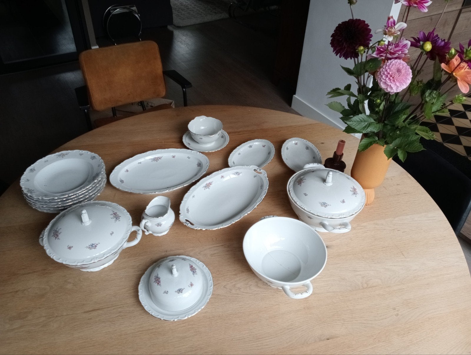 16-delig Spenzo servies met bloemmotief, Antiek en Kunst, Antiek | Servies compleet, Ophalen of Verzenden