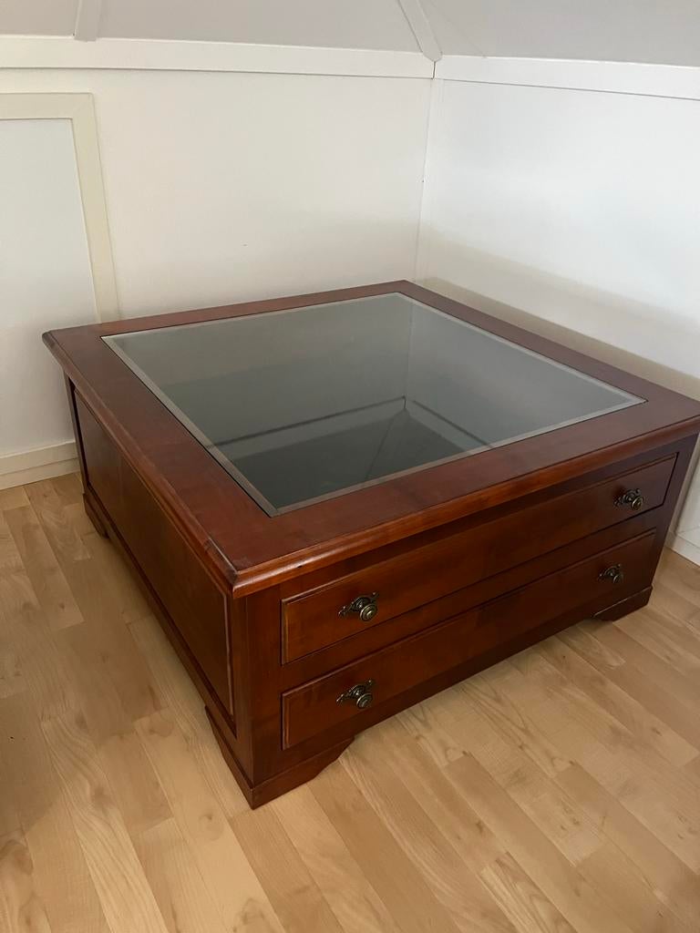 Kersenhouten salontafel 100x100 cm met glazen plaat, Huis en Inrichting, Tafels | Salontafels, Ophalen, Gebruikt, 100 tot 150 cm