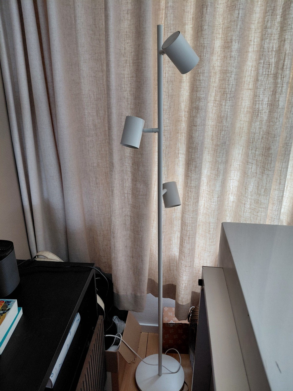 IKEA Nymåne staande lamp met 3 spots, wit, Huis en Inrichting, Ophalen, GU10, Zo goed als nieuw, Metaal