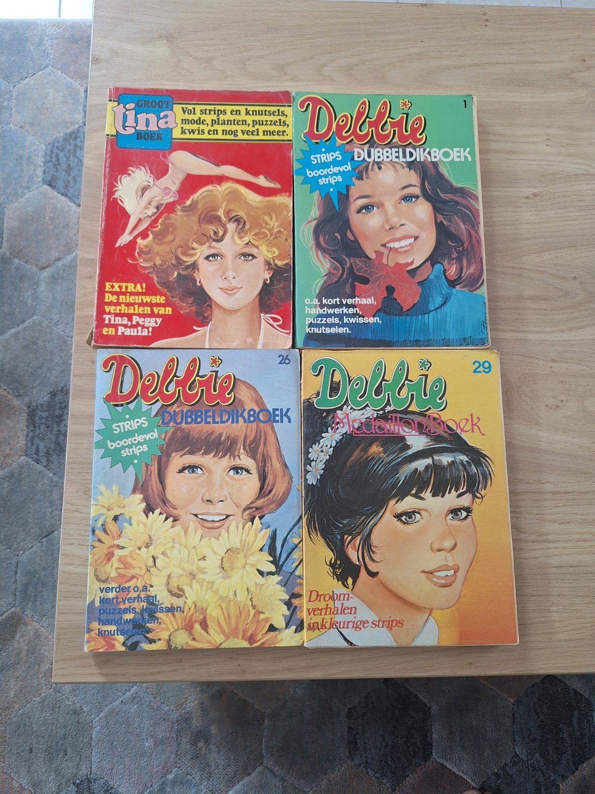Tina en Debbies, Meerdere stripboeken, Ophalen of Verzenden, Zo goed als nieuw