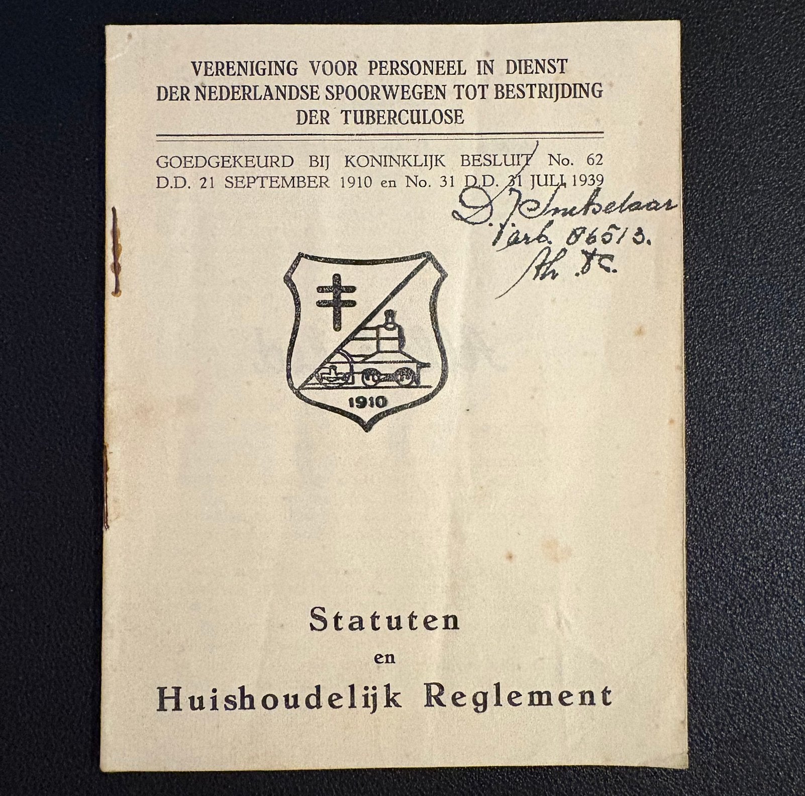 Statuten en reglementen tuberculosevereniging NS (1939), Verzamelen, Ophalen of Verzenden, Gebruikt, Trein, Boek of Tijdschrift
