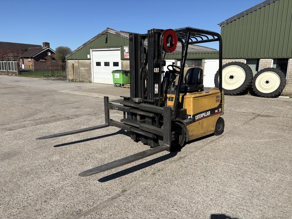 Caterpillar 2.5 ton elektrische heftruck, Elektrisch, Heftruck, Caterpillar