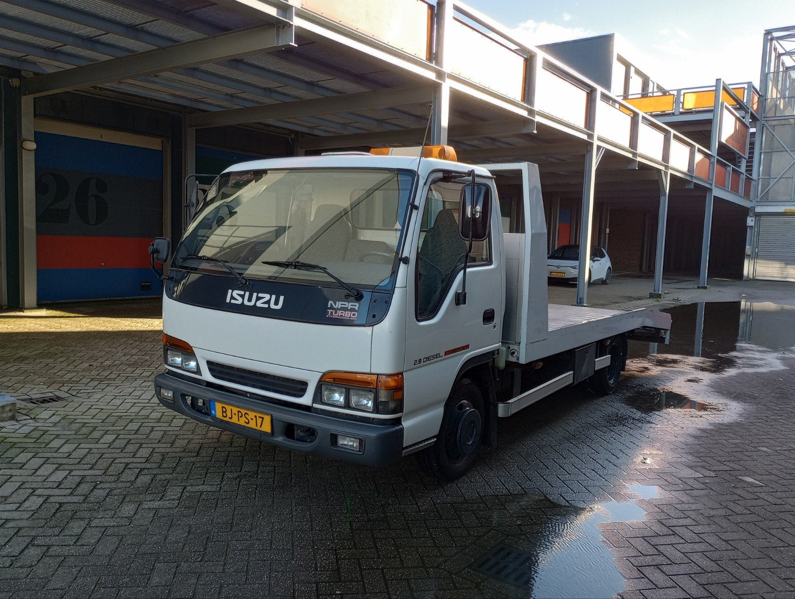 Isuzu NPR Oprijwagen Auto Transporter 2400KG laadvermogen!!, Auto's, Overige merken, 95 pk, Wit, Bedrijf
