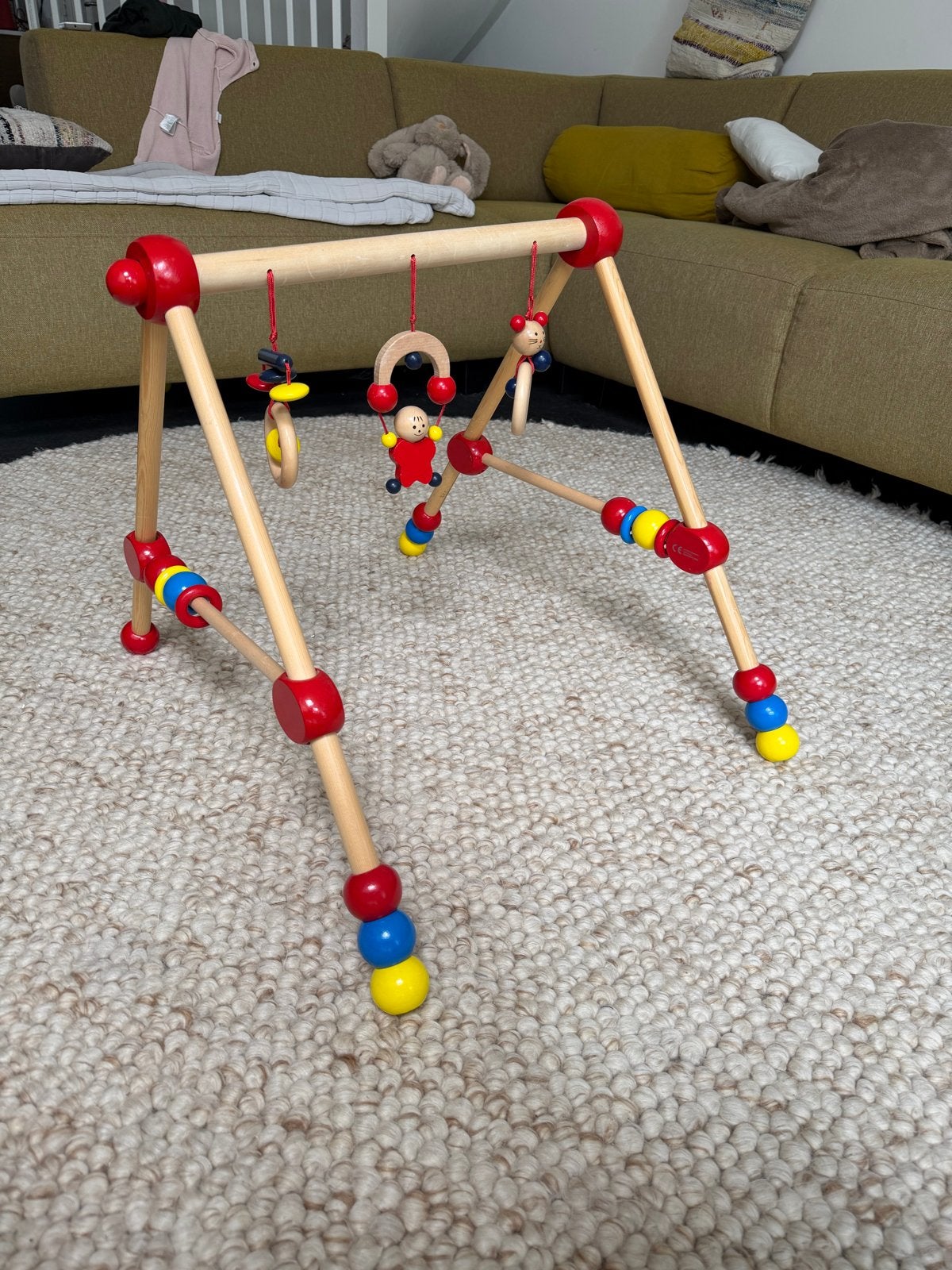 Houten speelgoed Babygym met Kleurrijke Hangers, Ophalen, Zo goed als nieuw, Babygym