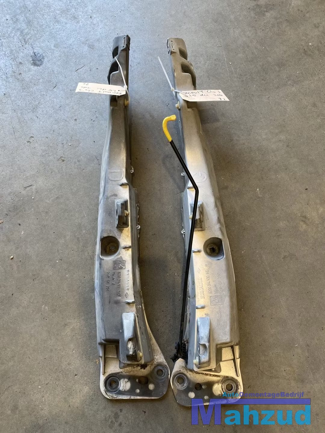 RENAULT CLIO 3 Links rechs voor scherm steun bevestingsplaat, Renault Group, Gebruikt, Contact.group@renault.com, Renault