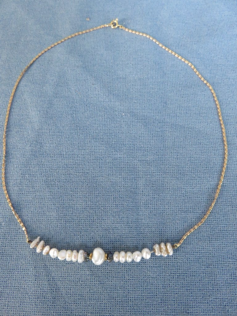 Hals snoertje met parels in goud, Sieraden, Tassen en Uiterlijk, Kettingen, Ophalen of Verzenden, Gebruikt, Wit, Steen of Mineraal