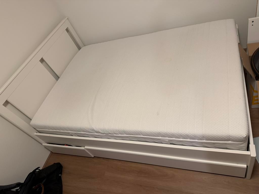 Ikea Songesand bed + bedframe, Ophalen, Zo goed als nieuw, Tweepersoons, 140 cm