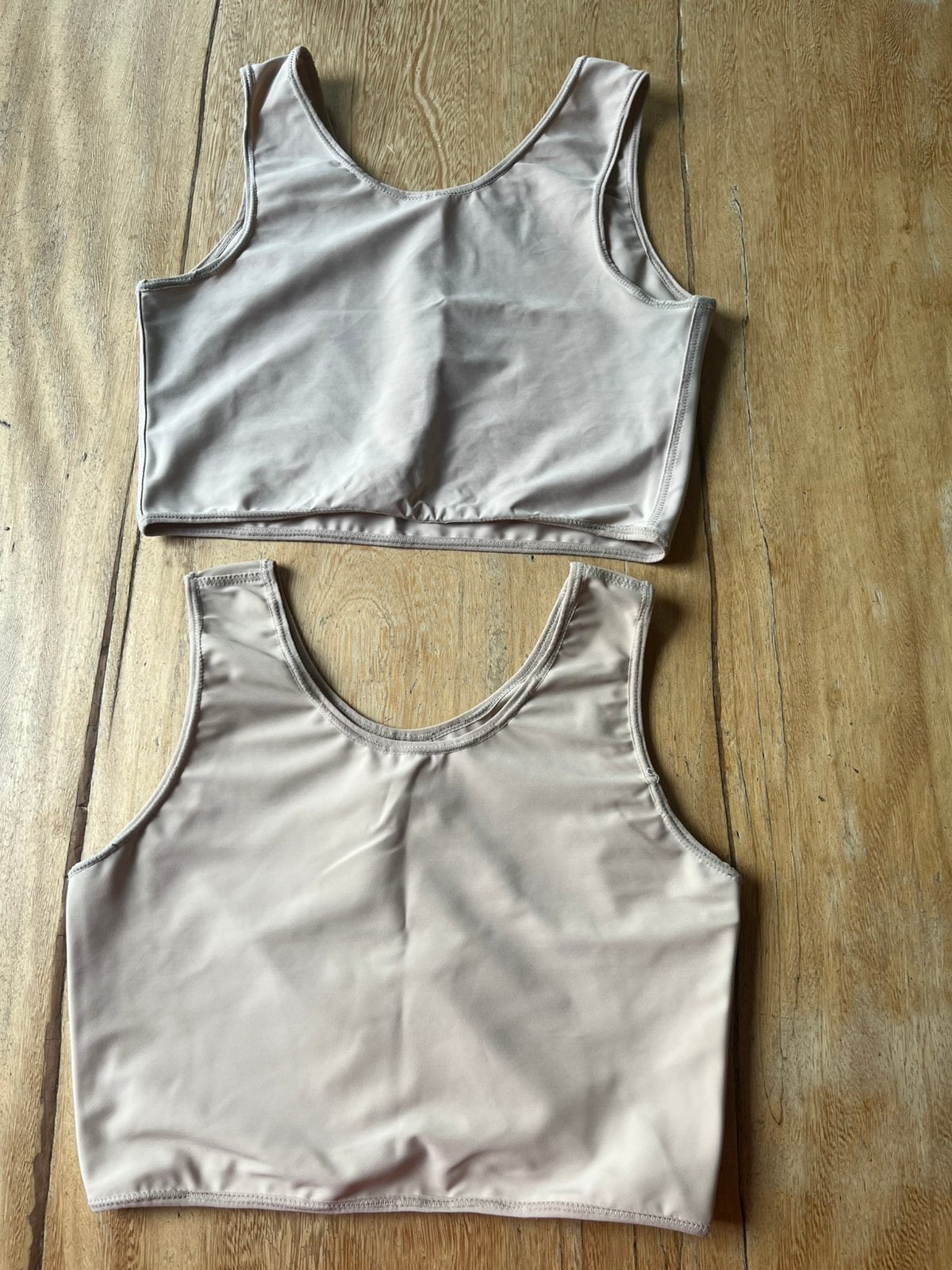 Untag chest binders 2 stuks maat M, Kleding | Dames, Tops, Zo goed als nieuw, Maat 38/40 (M), Beige, Zonder mouw, Ophalen of Verzenden