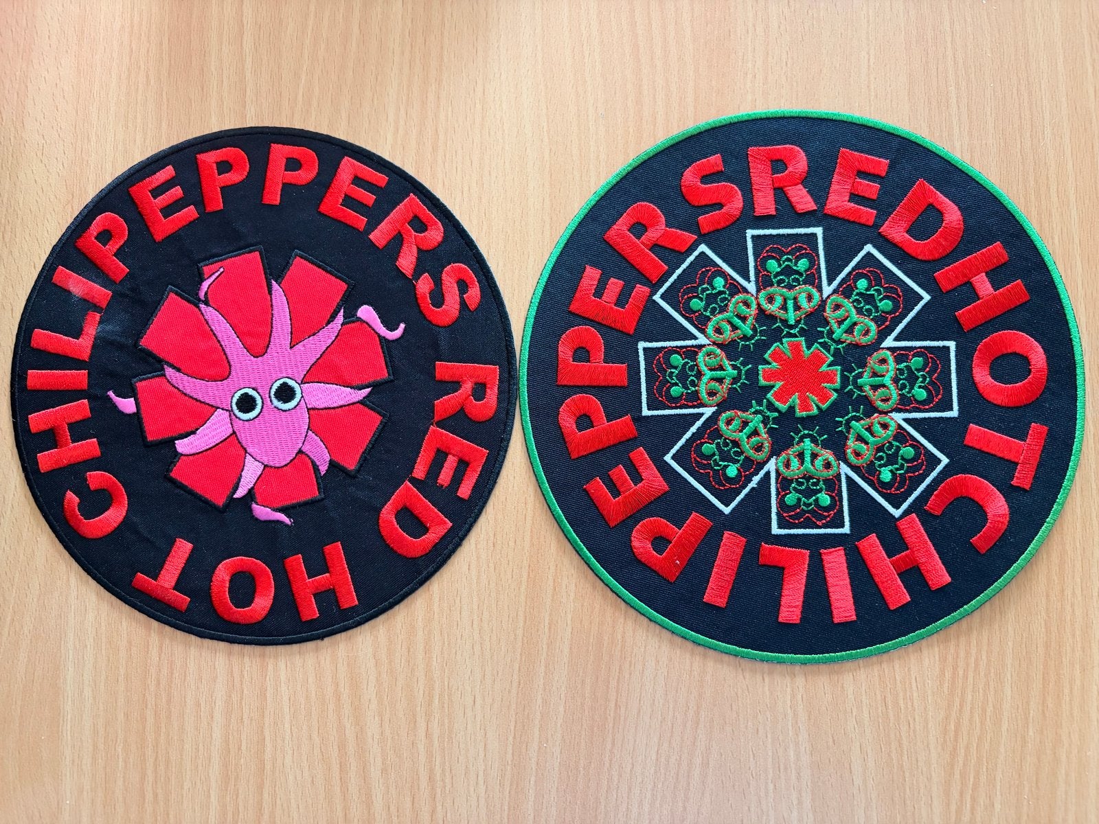 Red Hot Chili Peppers Opstrijkpatches - Set van 2, Ophalen of Verzenden, Nieuw, Overige applicaties
