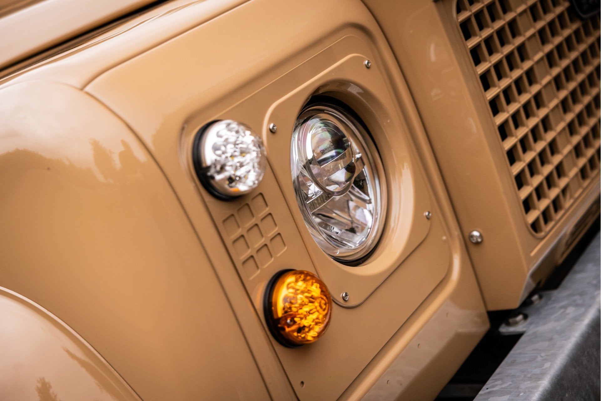 Land Rover Defender 110 V8 Hard Top Volledig gerestaureerd, foto 11