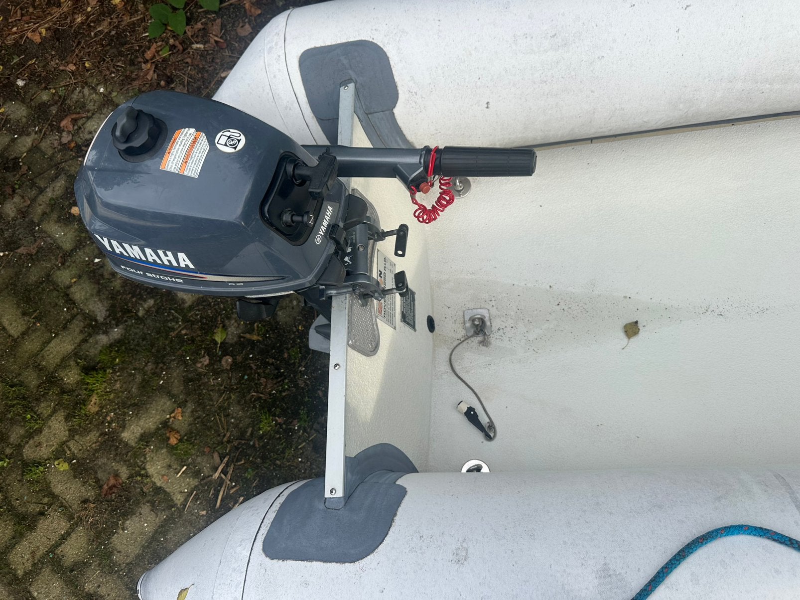 Foto 7 van Rib rubberboot met bijna nieuwe 2.5 pk 4 tact Yamaha
