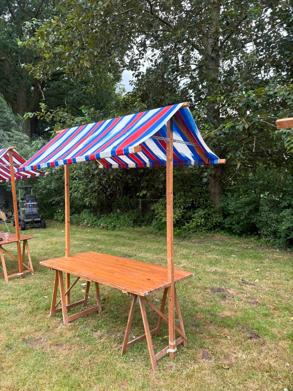 Marktkraam met verschillende gestreepte  dakjes, Ophalen, Gebruikt, Overige typen, Overige