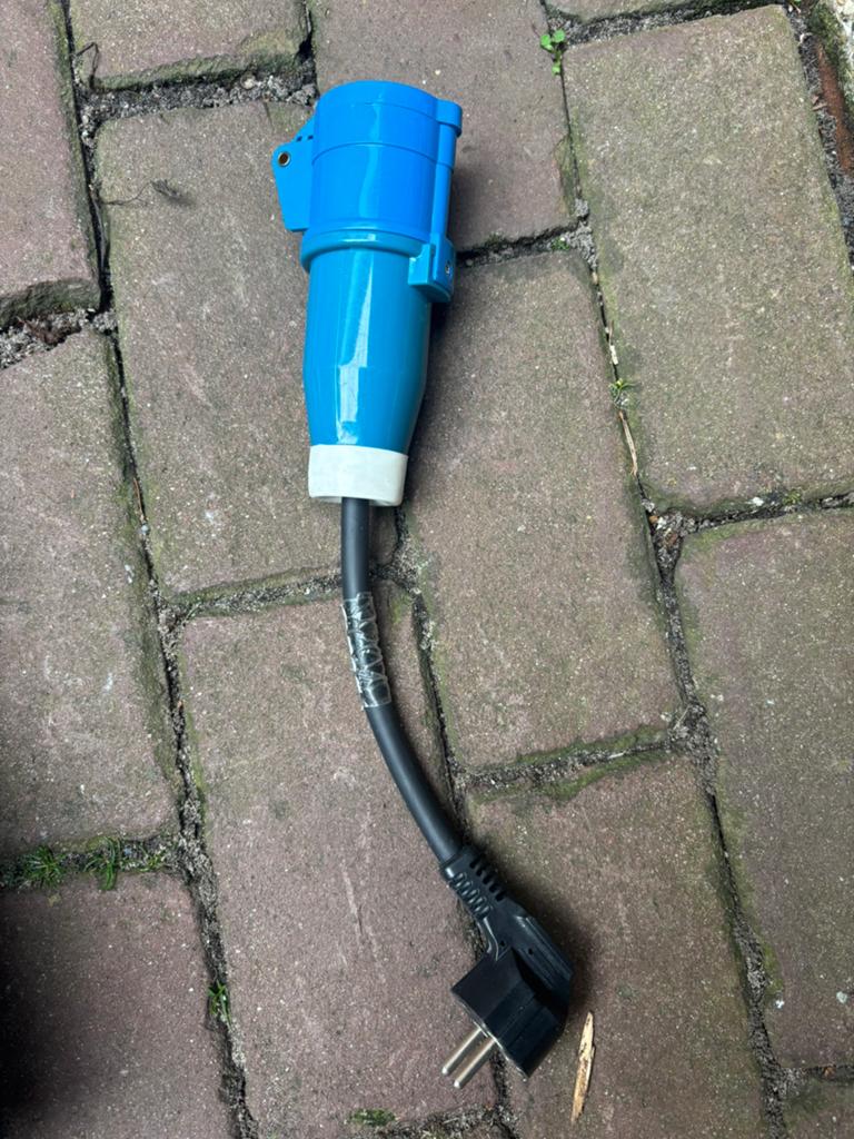Camping stroomset CEE – 20m kabel + 3‑weg verdeler + verloop, Caravans en Kamperen, Ophalen, Zo goed als nieuw