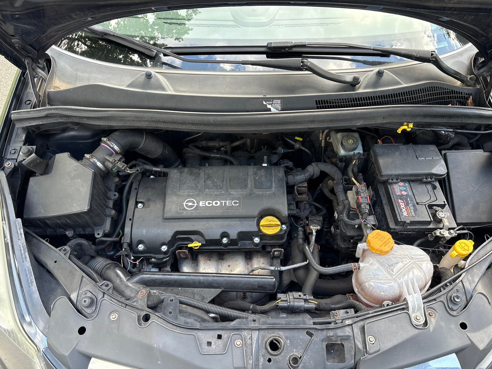 Foto 15 van Opel Corsa 1.2 Ecoflex 51KW 3D 2010 Grijs