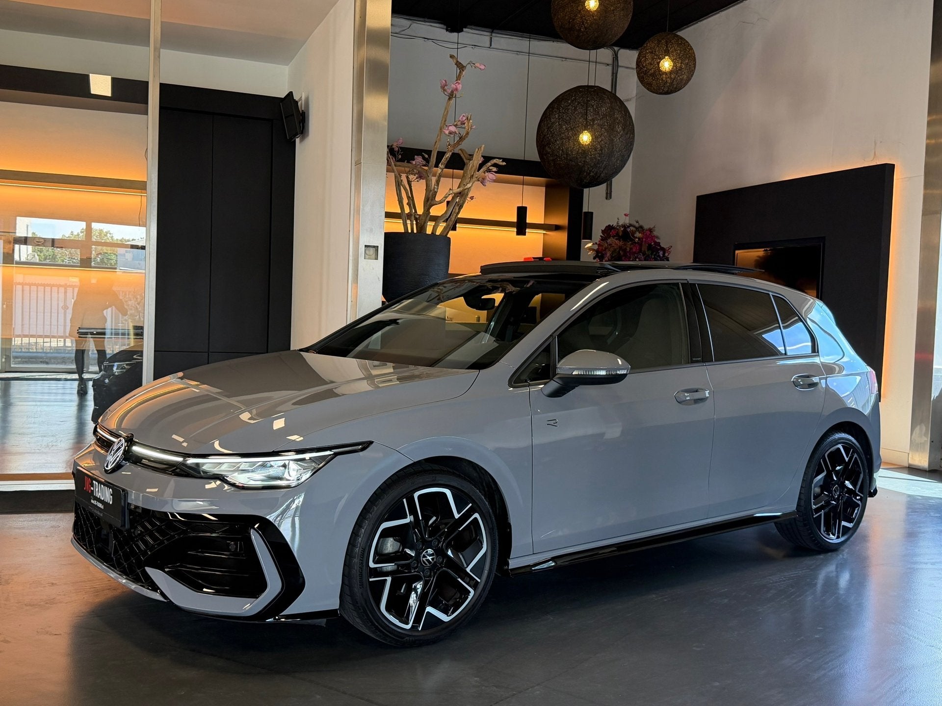 Volkswagen Golf 1.5 eTSI R-Line 8.5 Facelift Panorama ACC Ca, 4 cilinders, 116 pk, Automatische klimaatregeling, Origineel Nederlands