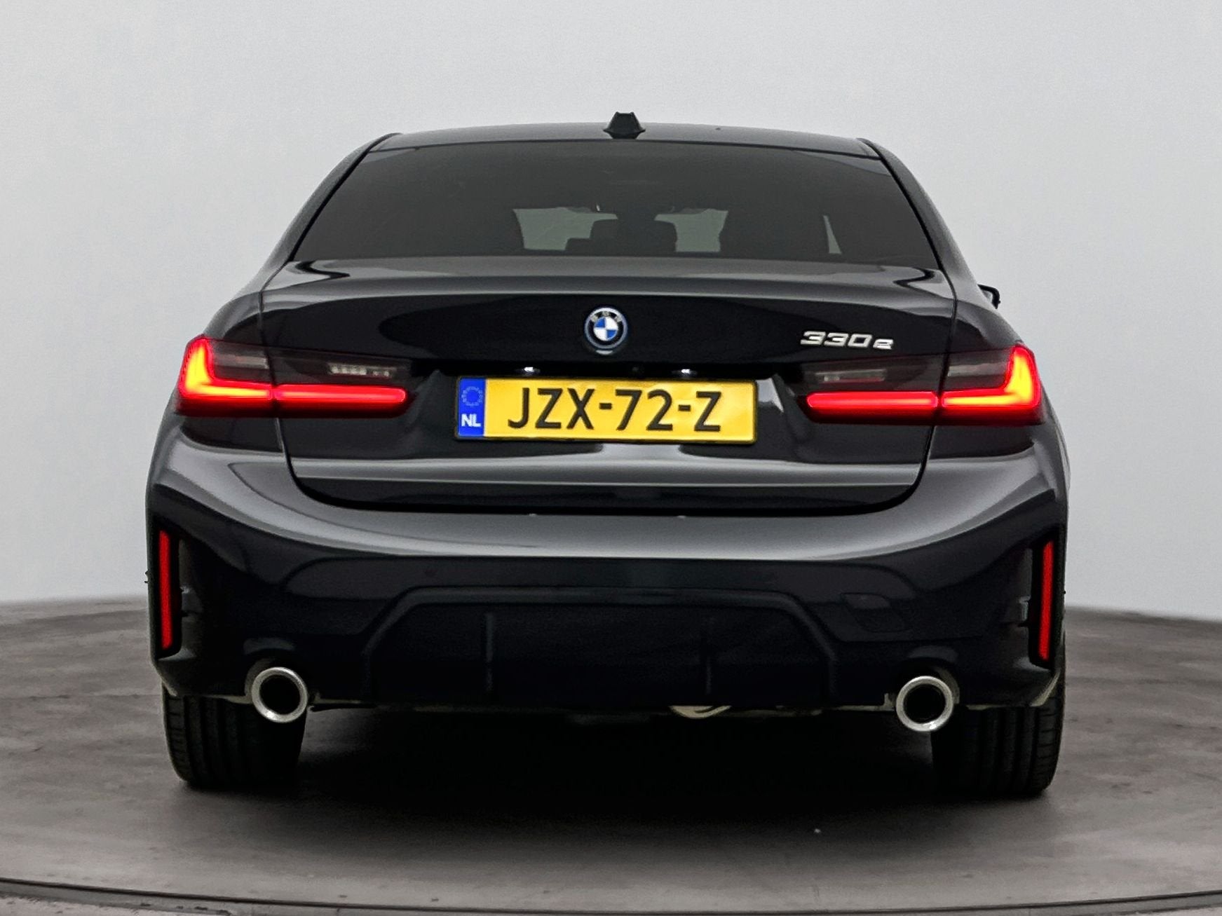 BMW 3 Serie 330e M Sport Automaat / Trekhaak / Schuif-Kantel, 1998 cc, Achterwielaandrijving, Gebruikt, 4 cilinders
