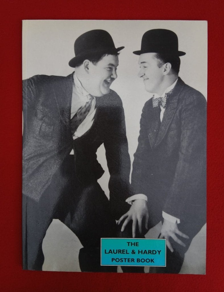 The Laurel & Hardy Poster Book - Zeldzaam Verzamelboek 1991, Film- of Tv-bewerking, Ophalen of Verzenden, Zo goed als nieuw, Roger Lightfoot