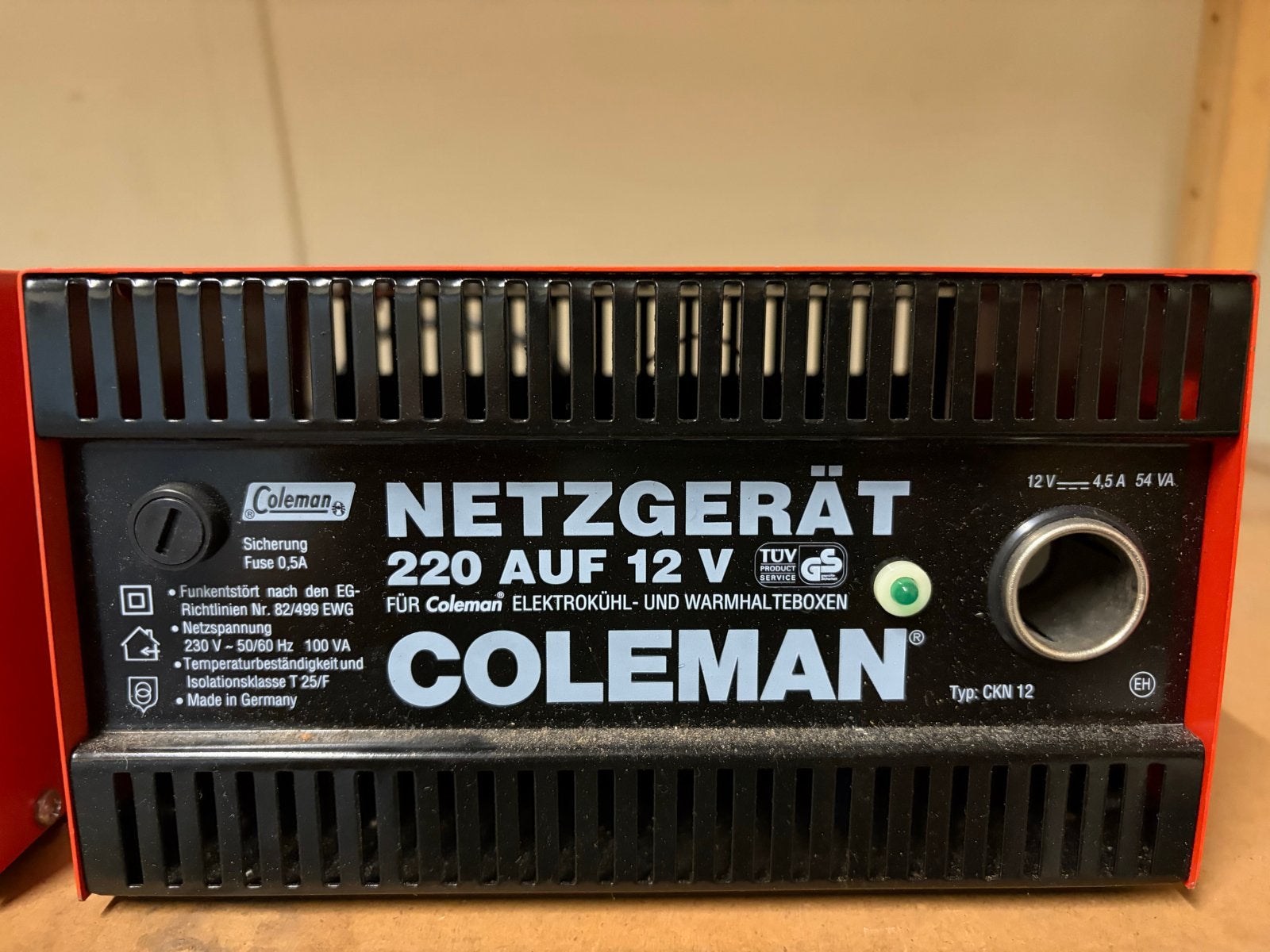 2x Coleman omvormer 220V naar 12V - Nieuw, Ophalen of Verzenden, Nieuw