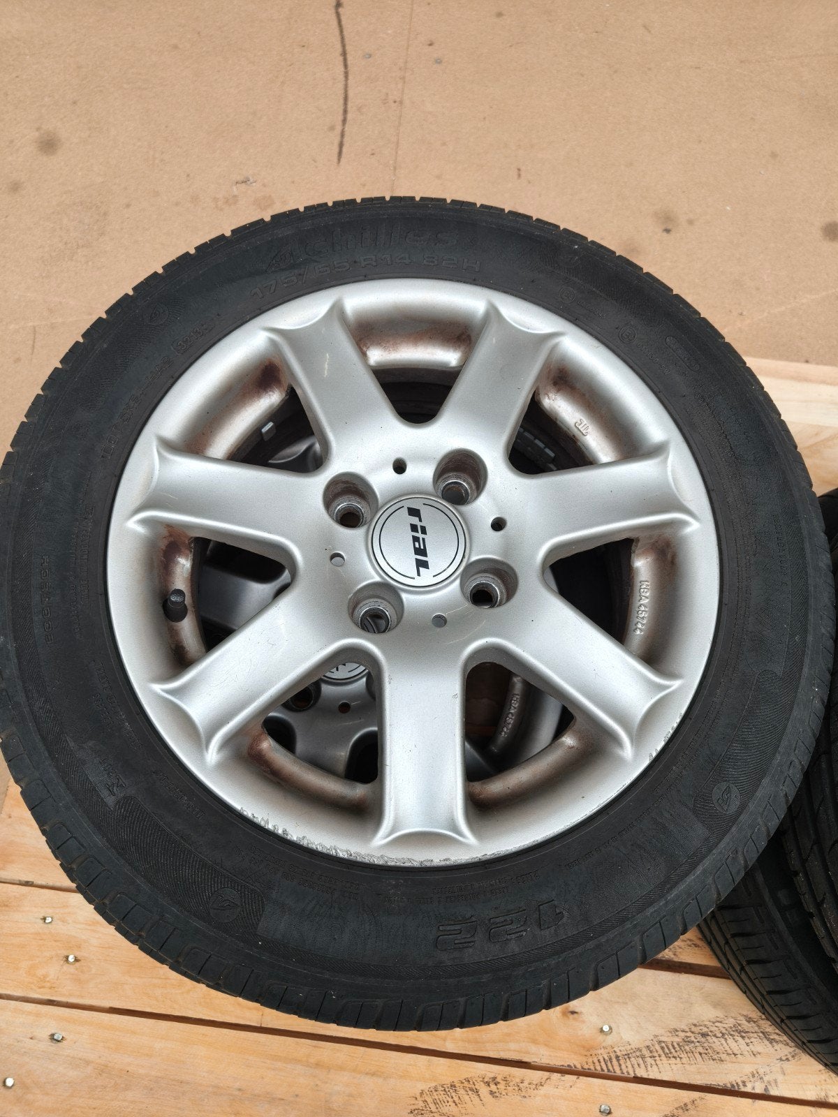 14 inch velgen met bijna nieuwe zomerbanden (Fiesta), Ophalen, 14 inch, Gebruikt, Banden en Velgen