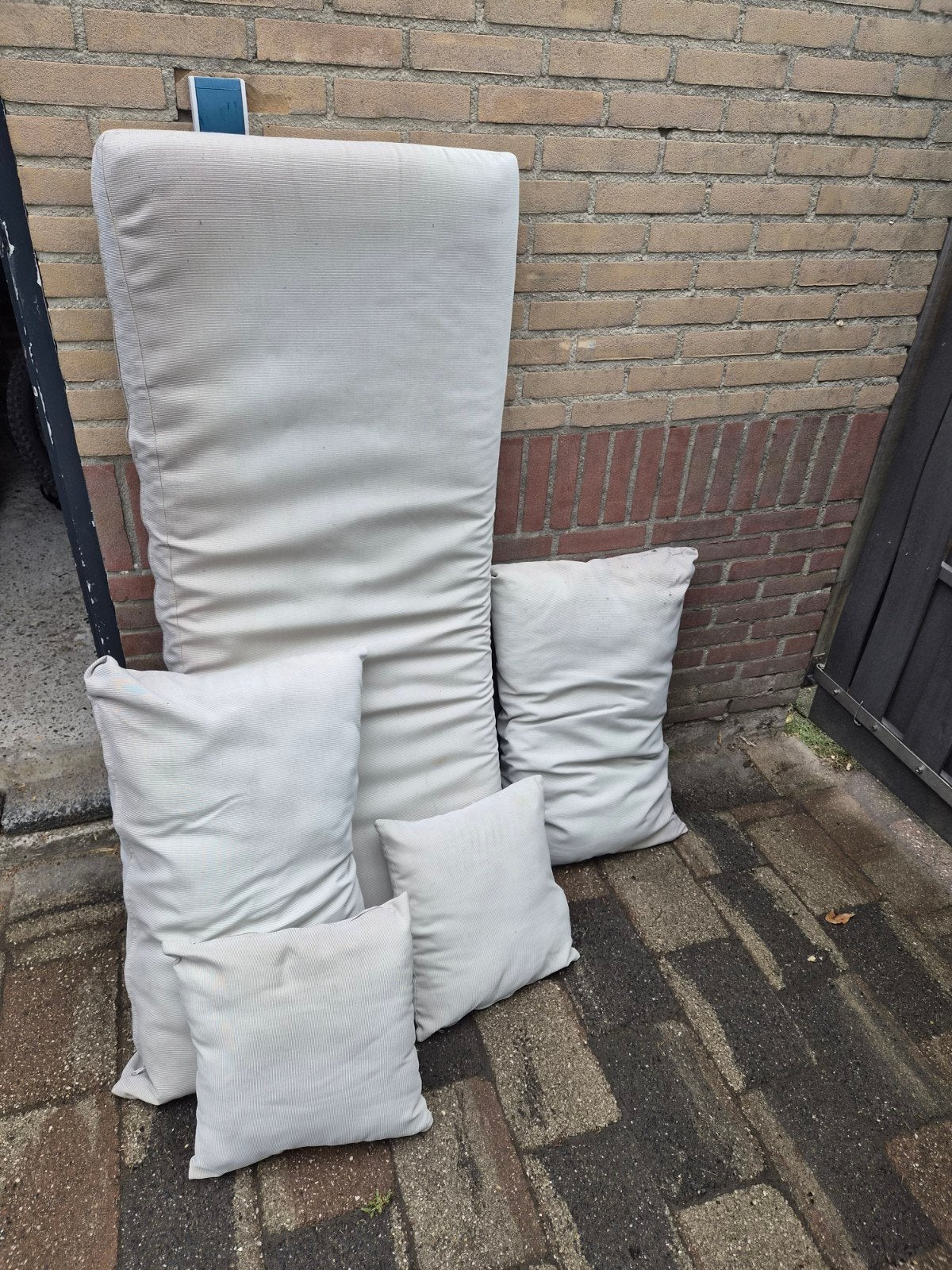 Gratis buiten kussens voor bankje, Ophalen, Gebruikt