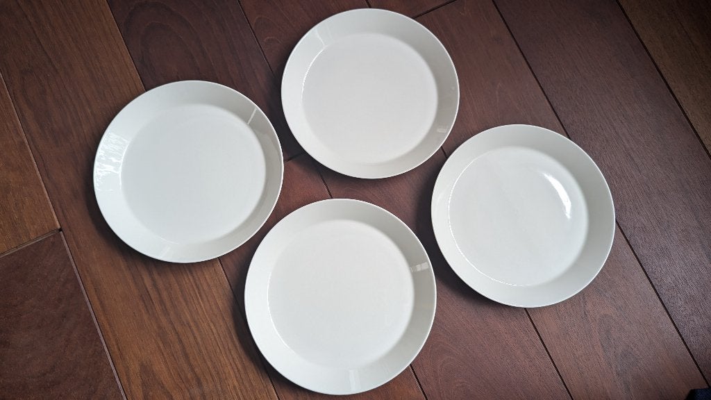 Iittala Teema bord 26 cm wit 4 stuks nieuw, Nieuw, Ophalen of Verzenden, Bord(en), Overige stijlen