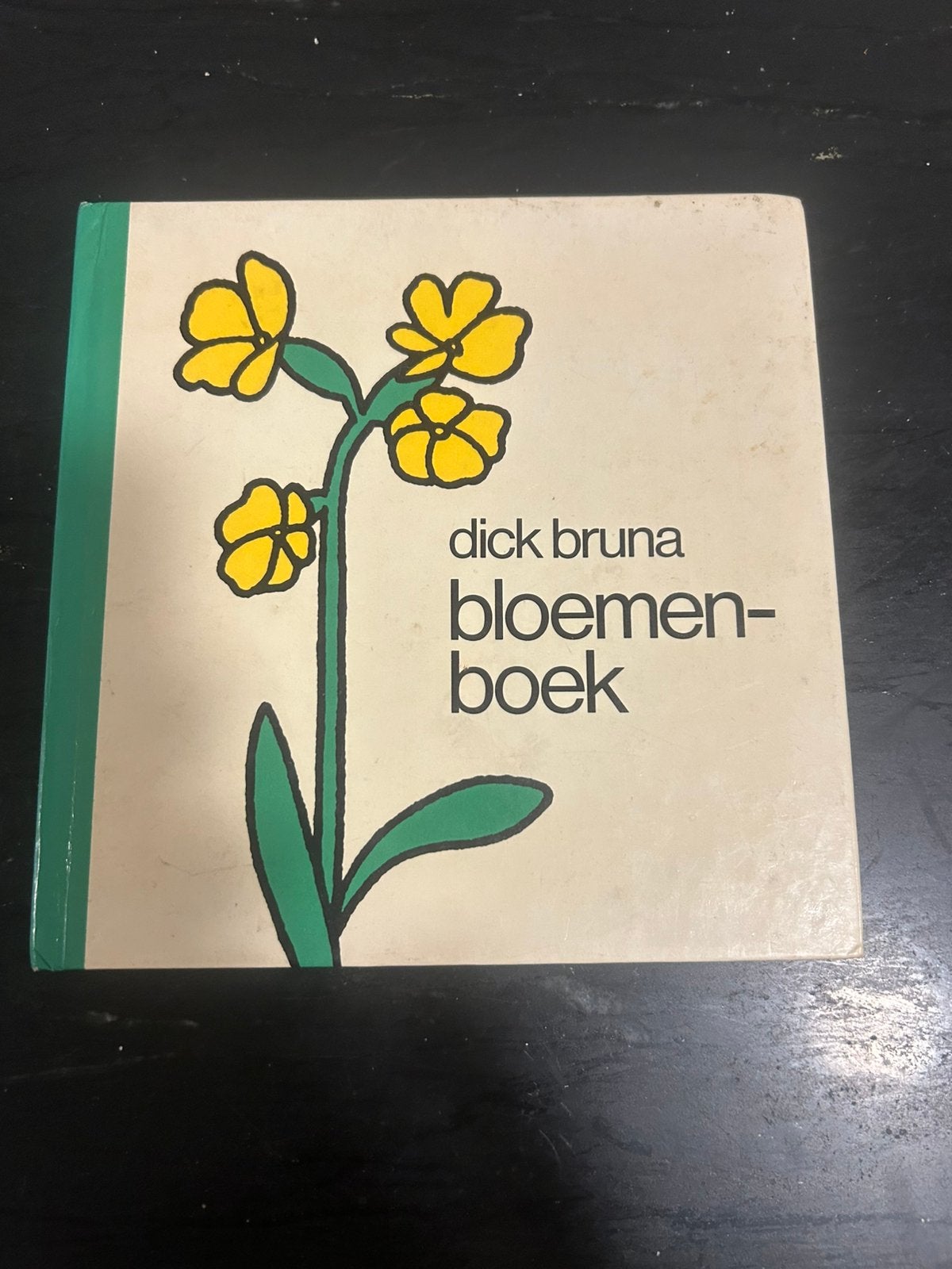 DICK BRUNA BLOEMENBOEK uit 1975, Ophalen of Verzenden, Gelezen