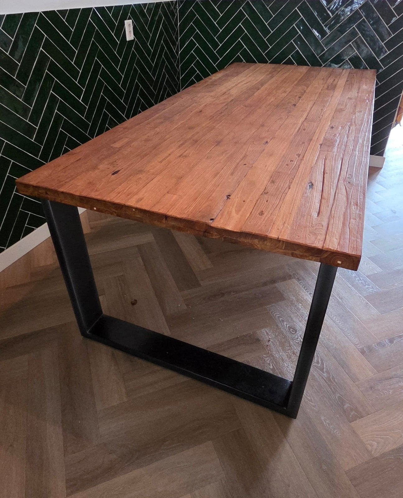 Robuuste eettafel met metalen onderstel - 7 jaar oud, Gebruikt, Industrieel, Robuust, Rechthoekig, Ophalen