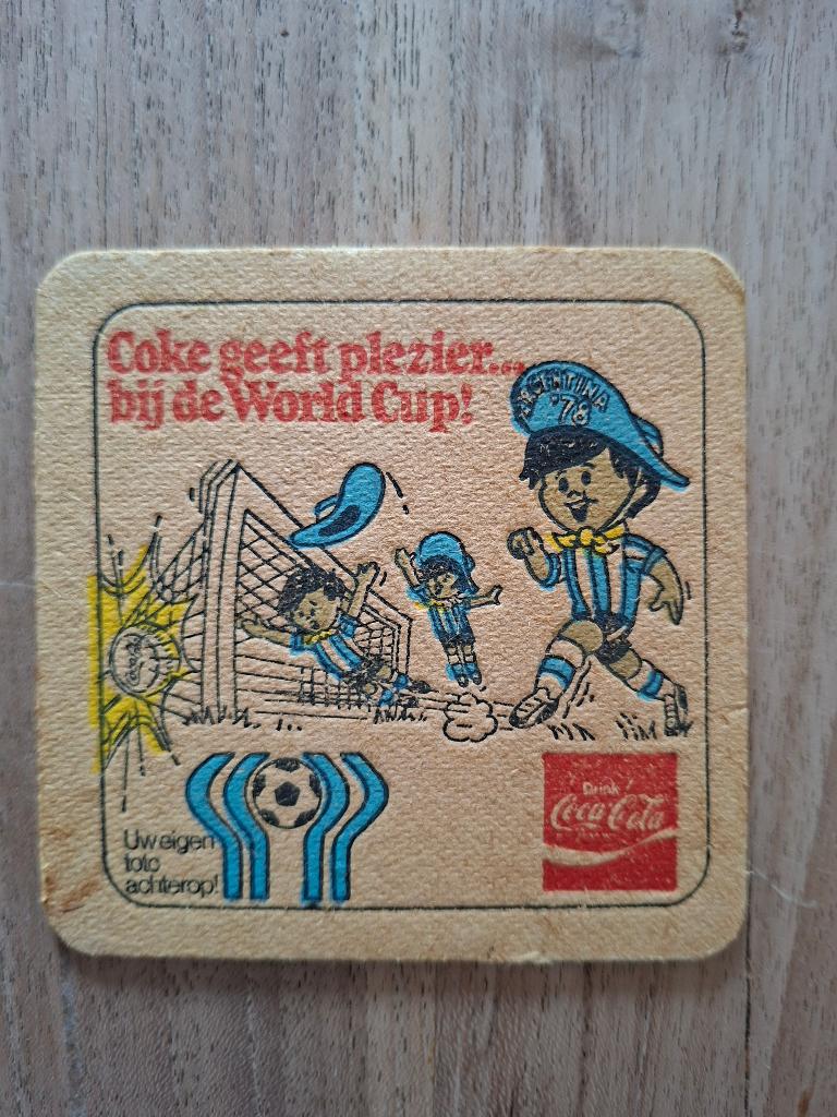 Oud bierviltje WK78 coca cola, Verzamelen, Ophalen of Verzenden, Gebruikt, Overige binnenlandse clubs, Poster, Plaatje of Sticker