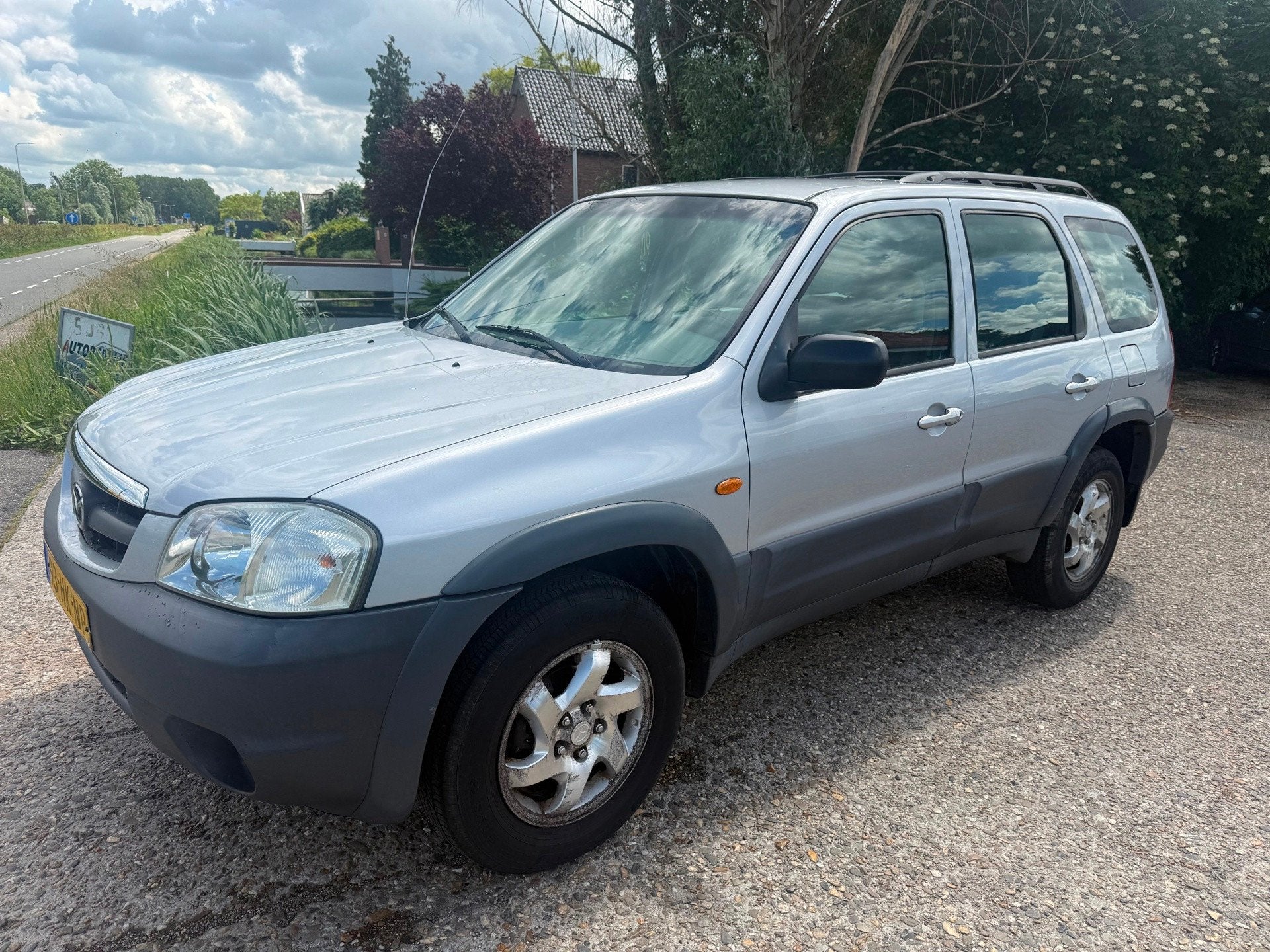 Mazda Tribute 2.0 Exclusive 4WD, 745 kg, 4 cilinders, Bedrijf, Handgeschakeld