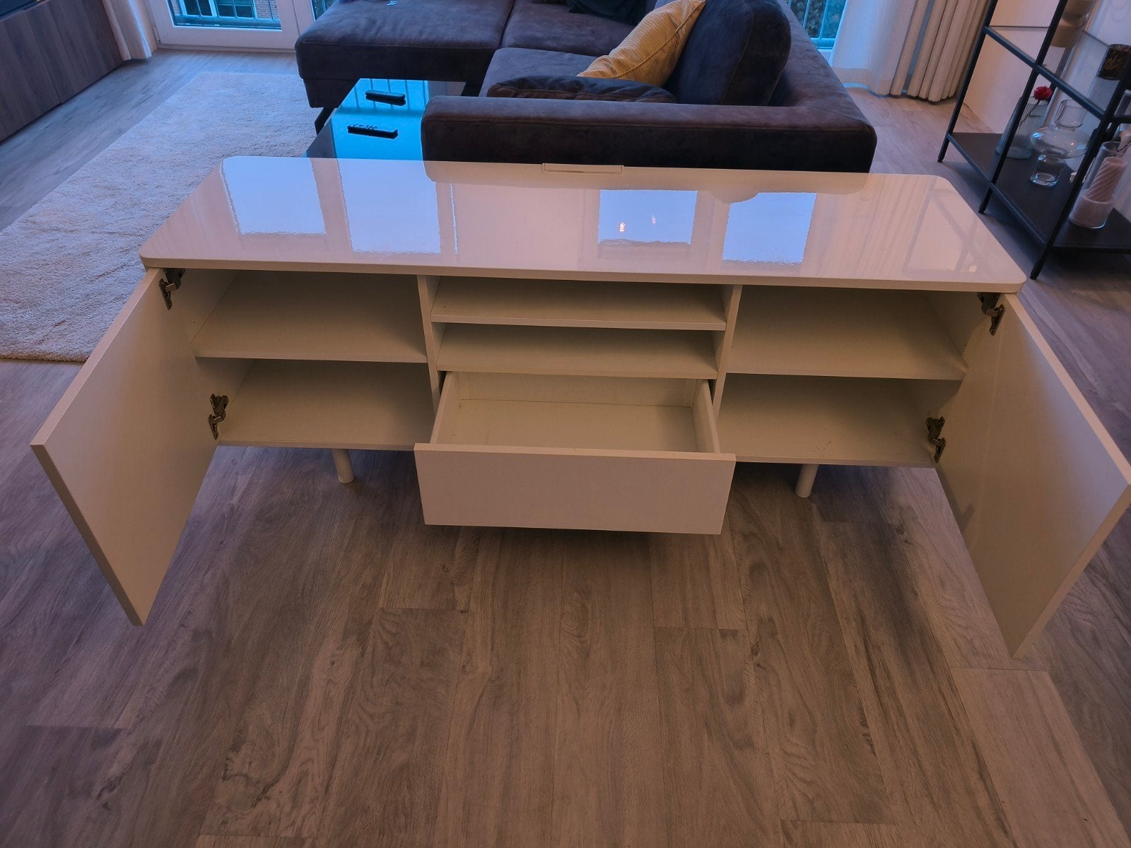 Modern wit TV meubel met opbergruimte, Ophalen, Overige materialen, 150 tot 200 cm, Zo goed als nieuw