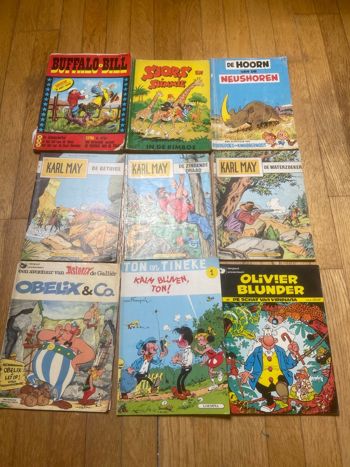 9 verschillende stripboeken - Asterix, Karl May, Sjors & Sji, Boeken, Meerdere stripboeken, Ophalen of Verzenden, Gelezen