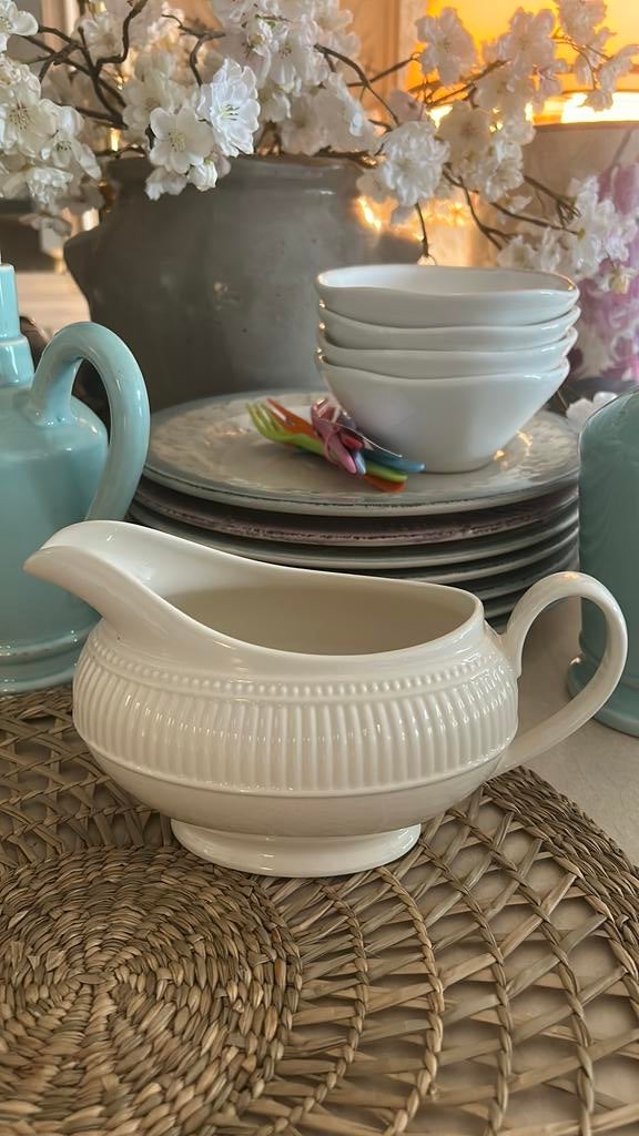 Wedgwood  juskom als nieuw creme past overal bij!, Ophalen of Verzenden
