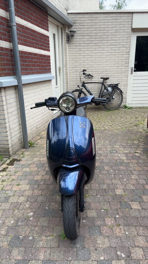 Agm scooter, Fietsen en Brommers, Ophalen, Gebruikt, Maximaal 45 km/u, Overige merken
