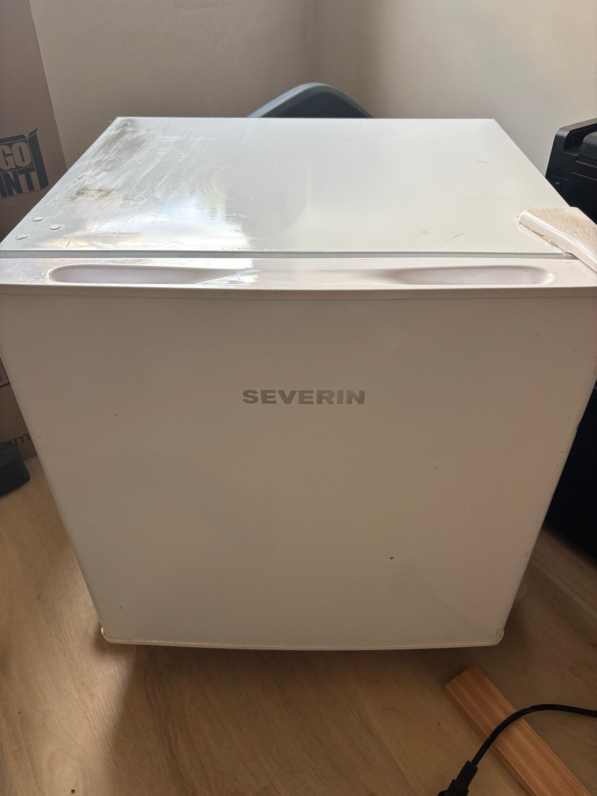 Severin mini koelkast - Compact en efficiënt, Witgoed en Apparatuur, Koelkasten en IJskasten, Ophalen, Gebruikt, Minder dan 75 liter