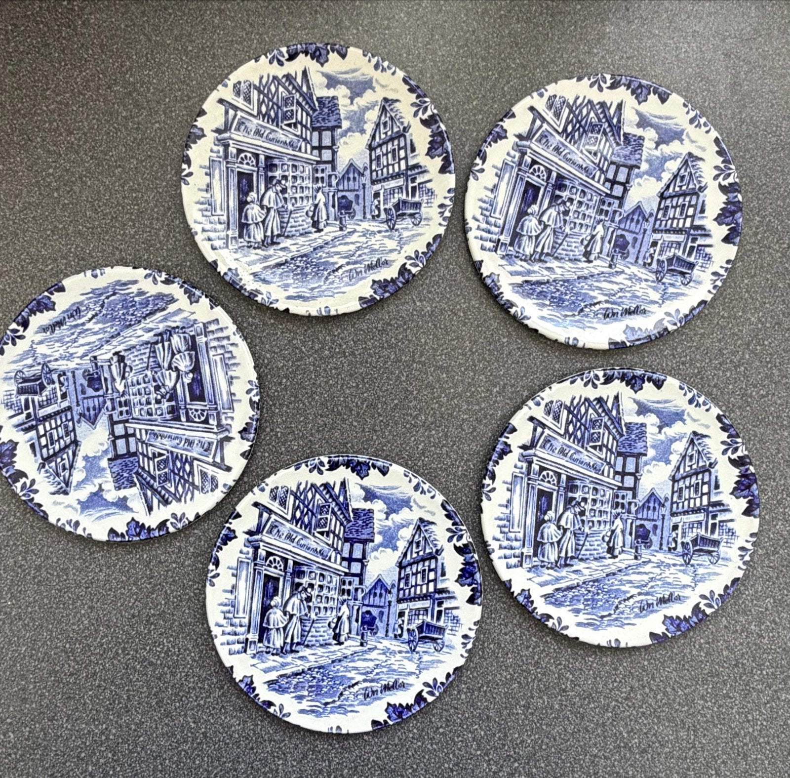 Onderzetters / petit fours bordjes Charles Dickens, Ophalen, Overige stijlen, Bord(en)