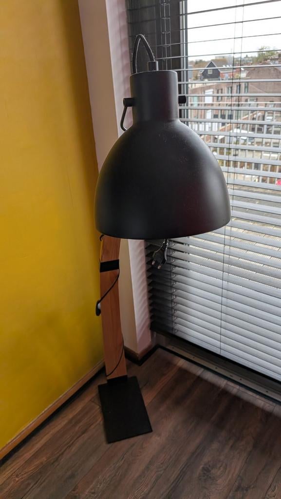Lucide Curve vloerlamp, Huis en Inrichting, Lampen | Vloerlampen, Ophalen
