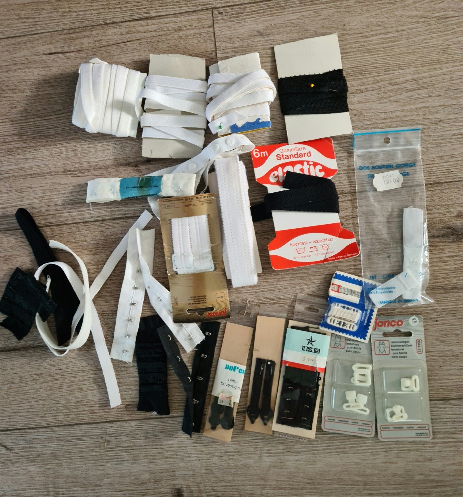 Lingerie fournituren: haakjes, elastiek, sluitin, Ophalen of Verzenden, Nieuw, Rits of Sluiting