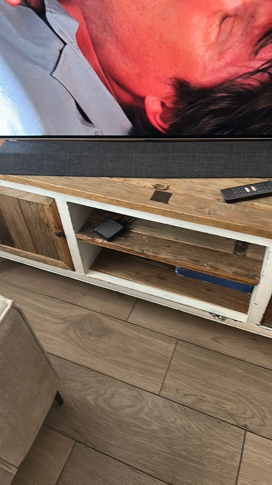 Riviera maison tv kast, Ophalen