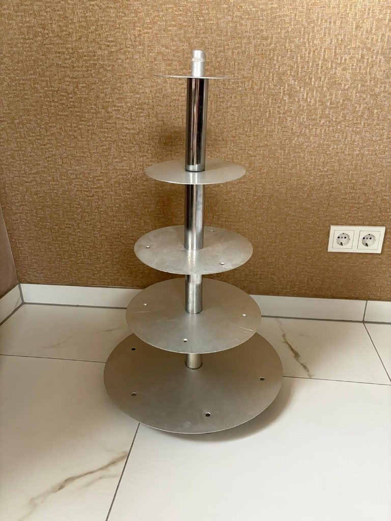 Taartstandaard, etagere Bruidstaart, 5 lagen / plateau's, Ophalen of Verzenden, Gebruikt, Taarten, Serveervorm