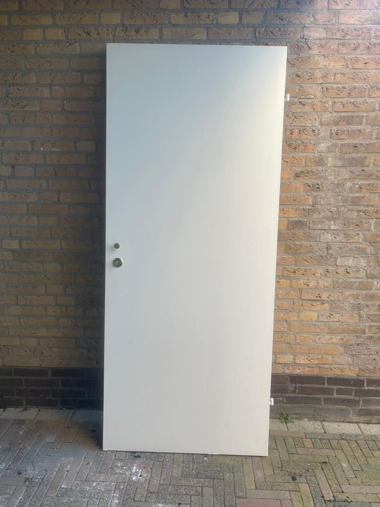 Opdekdeur binnen, 83cmx201,5cm, Doe-het-zelf en Verbouw, Deuren en Horren, Ophalen, Zo goed als nieuw, Buitendeur, 200 tot 215 cm