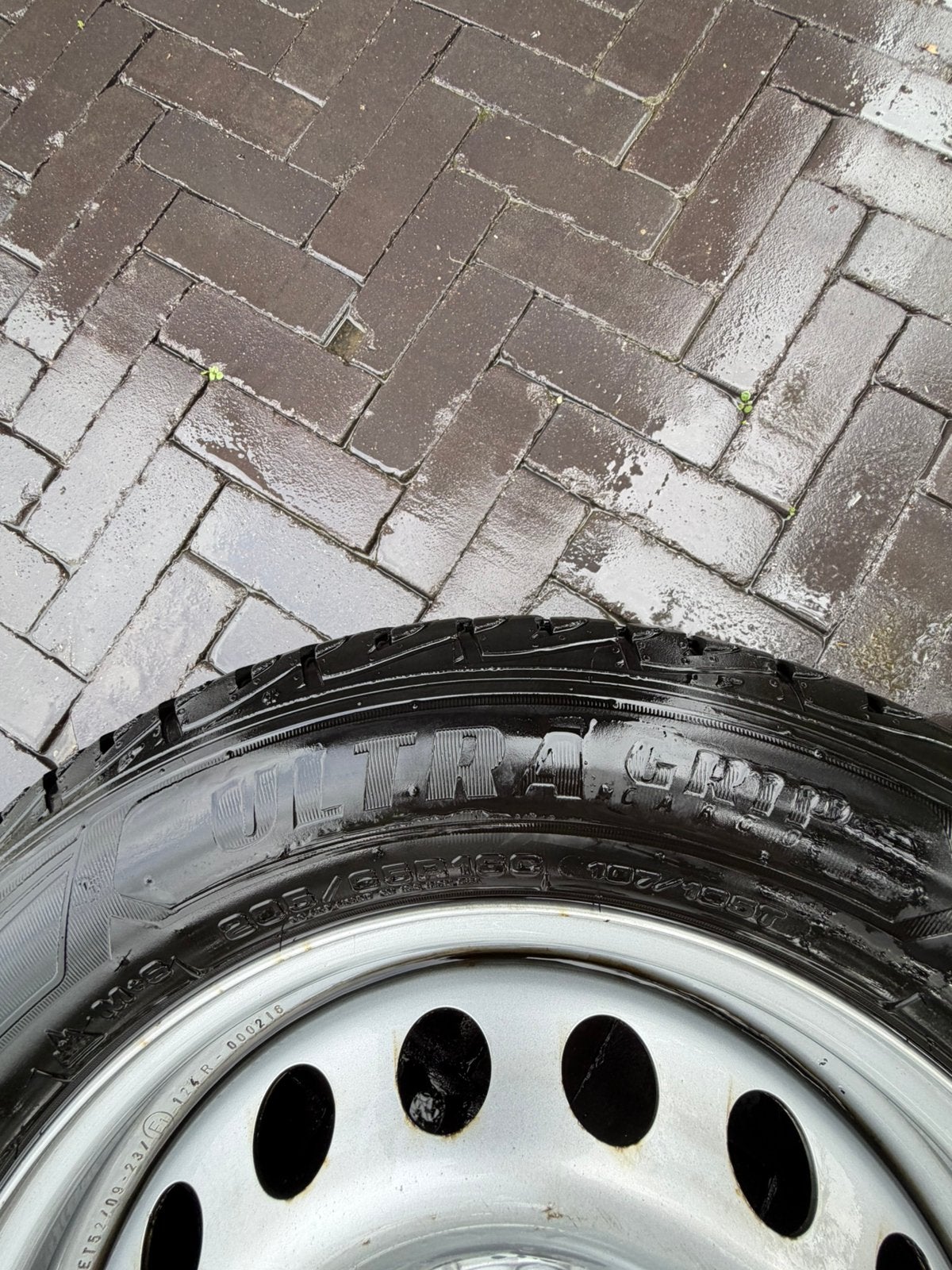 Mercedes Vito banden en velgen 205/65R/16V, Ophalen, Bestelwagen, 16 inch, Banden en Velgen