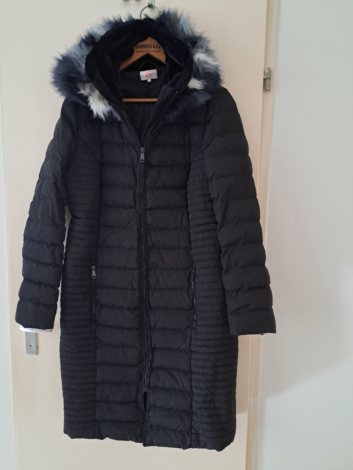 Prachtige zwarte winterjas met bontkraag, capuchon, maat 40, Kleding | Dames, Jassen | Winter, Maat 38/40 (M), Ophalen of Verzenden