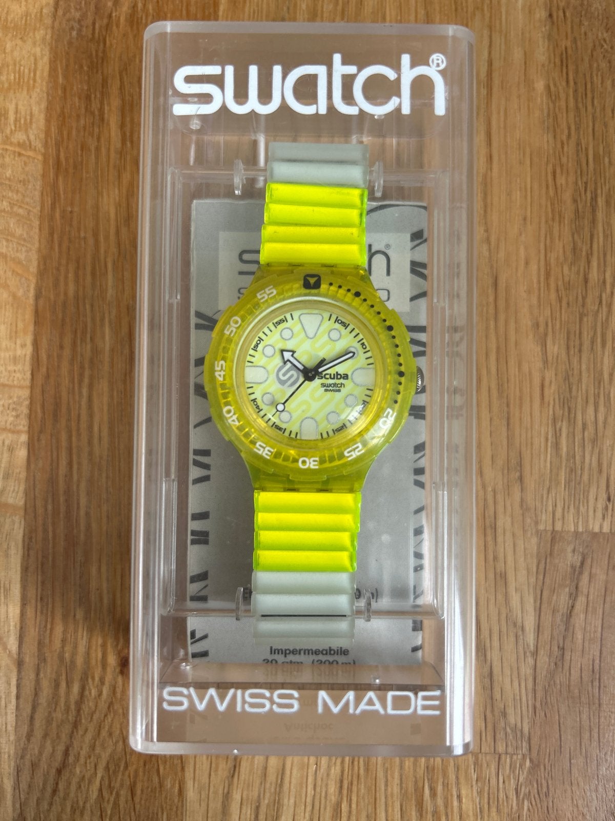 Swatch Scuba 200 - Fluor King - duikhorloge  met verpakking, Staal, Kunststof, Polshorloge, Swatch