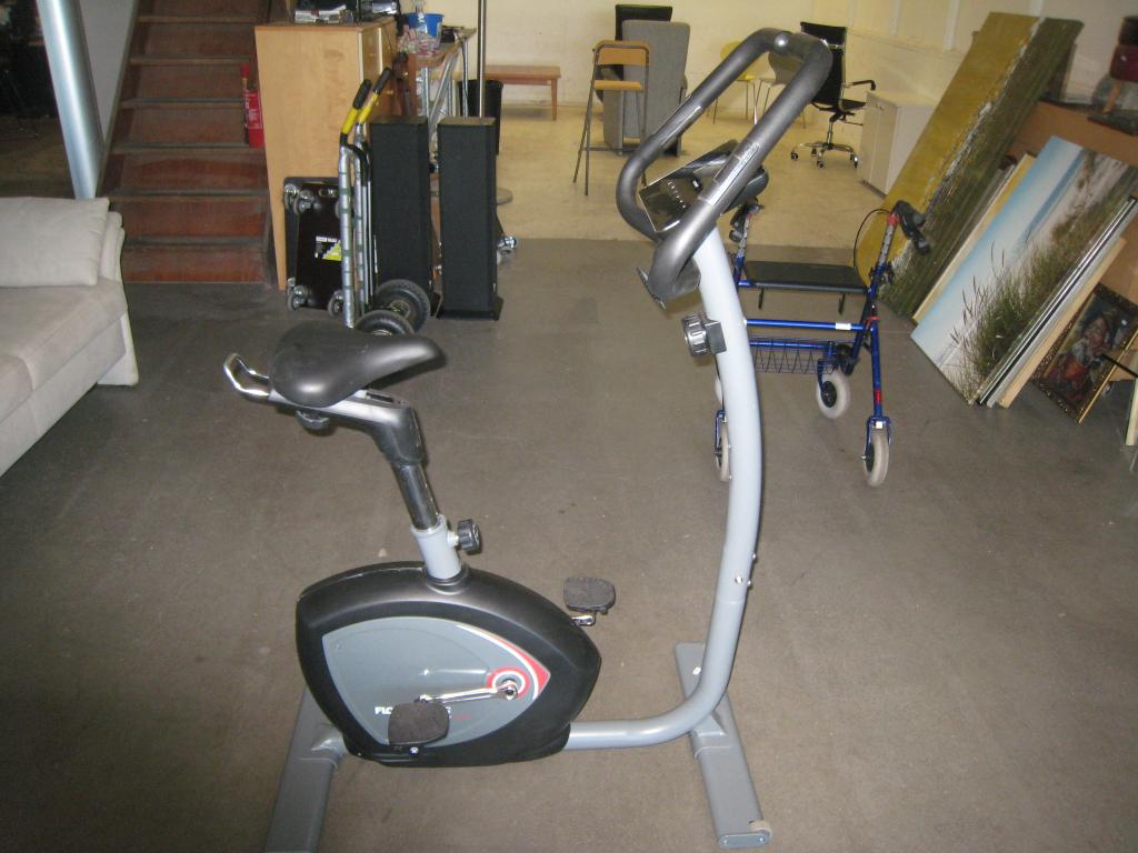 Flow Fitness Turner DHT500 hometrainer, Sport en Fitness, Fitnessmaterialen, Niet ingevuld, Gebruikt, Niet ingevuld, Niet ingevuld