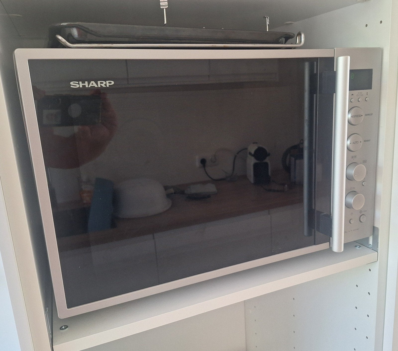 Sharp Combimagnetron R-931(IN)W - Zilver met inbouwraam., Combimagnetron, Gebruikt, 60 cm of meer, Grill