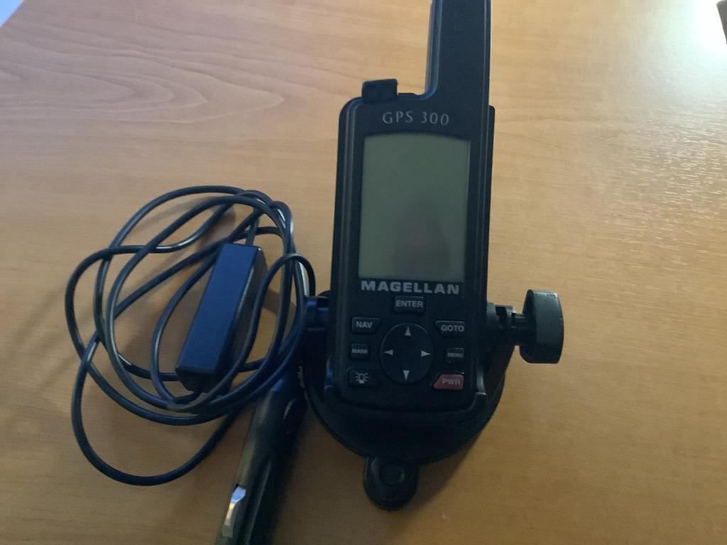 Magellan GPS 300 met handleiding en accessoires, Ophalen of Verzenden, Zo goed als nieuw, Gps of Kompas