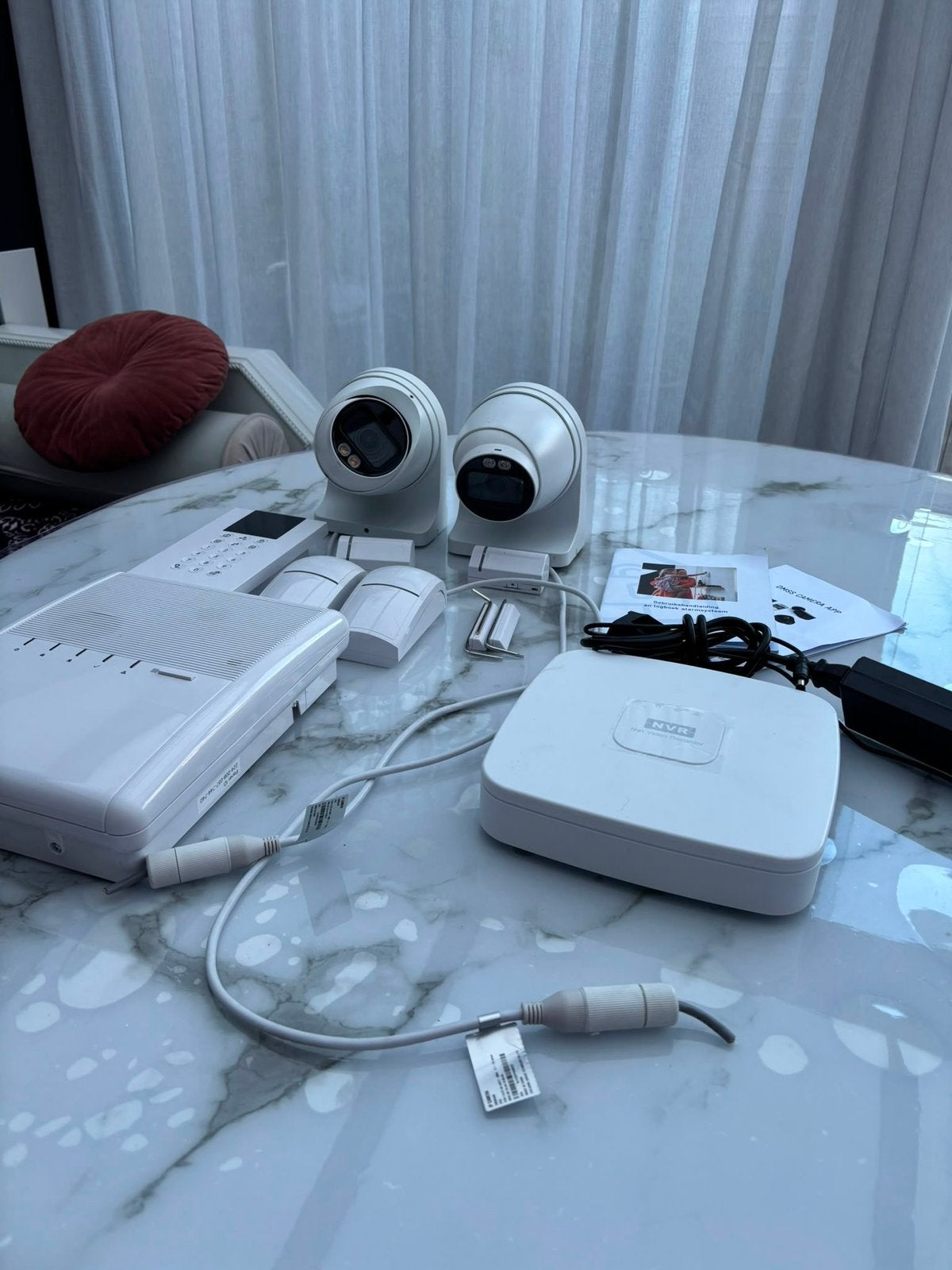 Professioneel alarm en camera systeem van Feenstra, Ophalen, Zo goed als nieuw, Compleet systeem