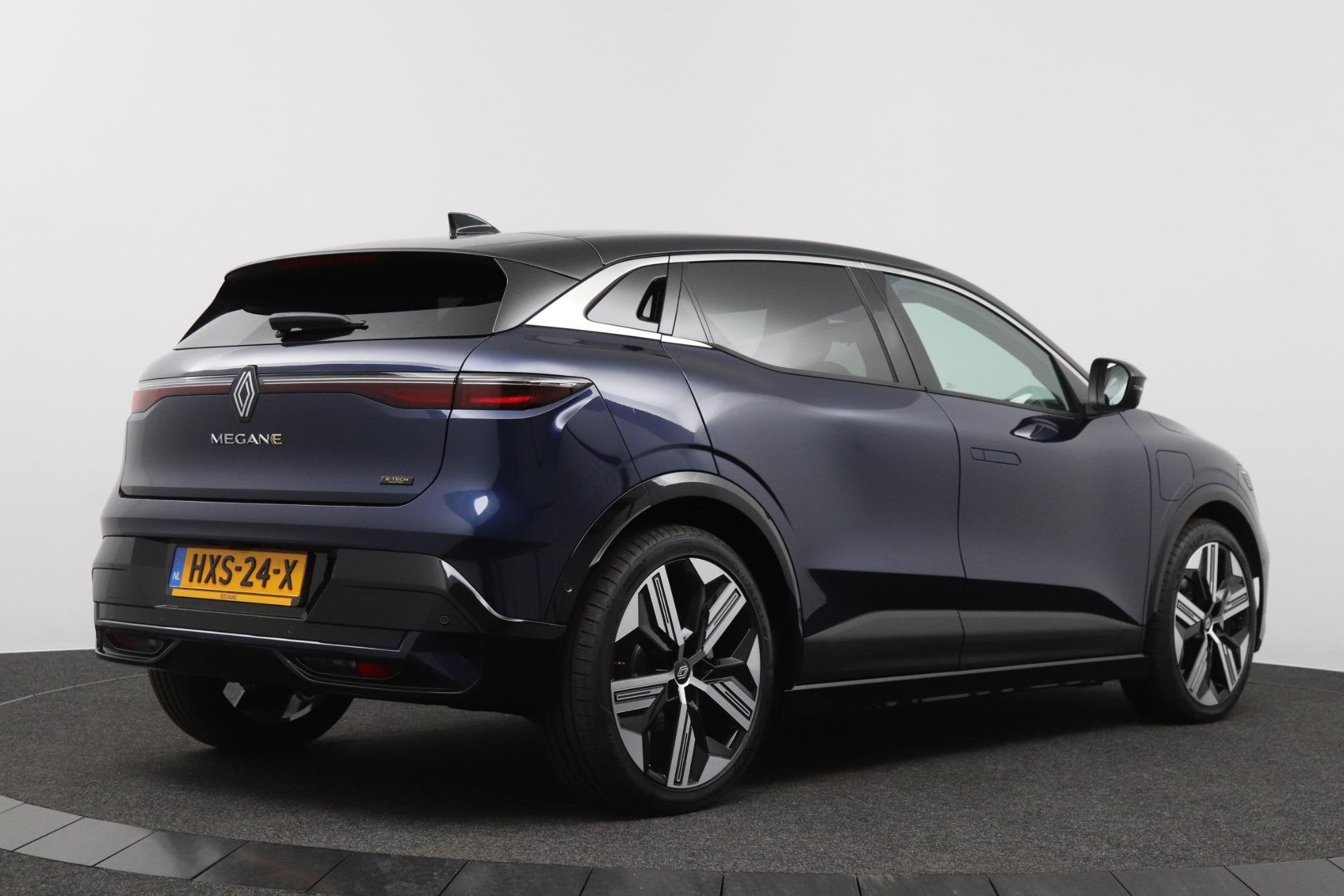 Renault Megane E-Tech Electric Iconic 220pk Comfort Range |, Huisgarantie, Blauw, 385 min, 1619 kg