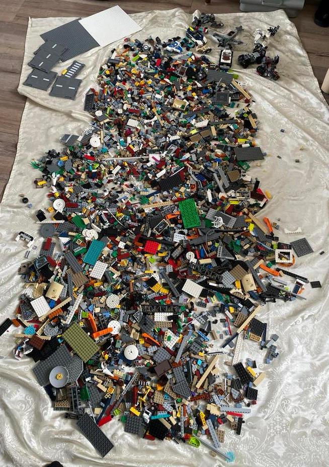 10 kg LEGO met minifiguren en accessoires, Ophalen of Verzenden, Gebruikt
